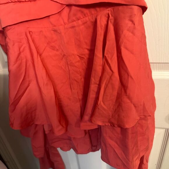 Francesca’s Elegant orange/red romper NWT Large - Picture 3 of 7